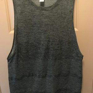 Women's sports wear Saucony gym shirt